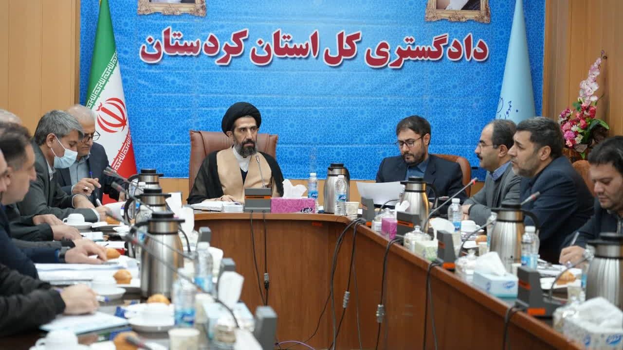 حجت‌الاسلام حسینی: مطالبات معیشتی مردم باید از مسیر قانون پیگیری شود - جارچی